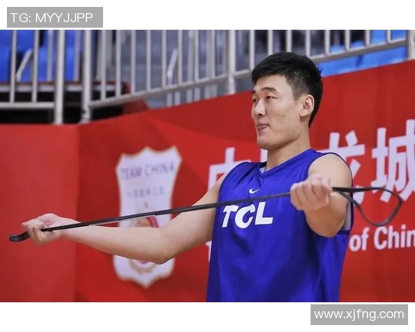 篮球中锋防守表现的关键因素与提升策略分析